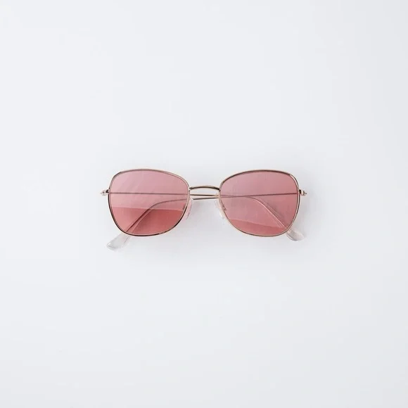 NWT. Zara Kids Metal-frame sunglasses. 100% UV PROTECTION. Size 6-9.