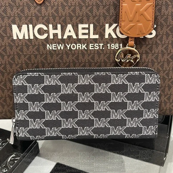 Michael Kors Men’s Women’s Cooper Tech Zip Around Continental Wallet Black NWT