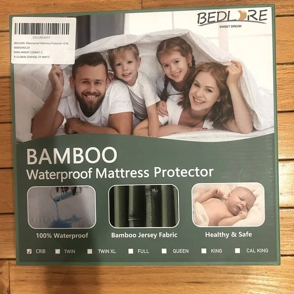 Bamboo waterproof mattress protector. Crib.