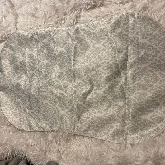 Halo Bassinet Swivel Sleeper Gray & White Damask Print Pad Cover