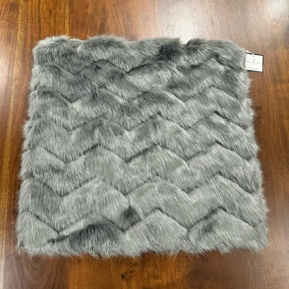 New! Williams Sonoma Home Faux Fur Chevron Pillow Cover 22in x 22in