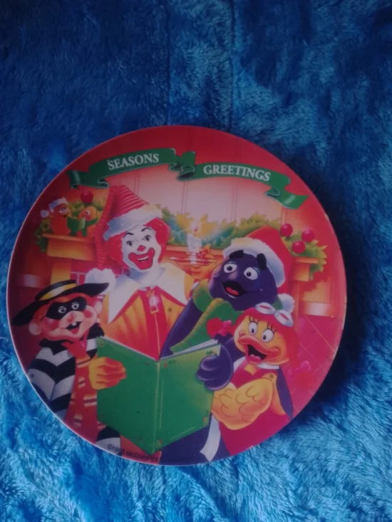 Seasons Greetings Holiday Party 1995 And 1985 McDonald's Plates Lot Of 2
