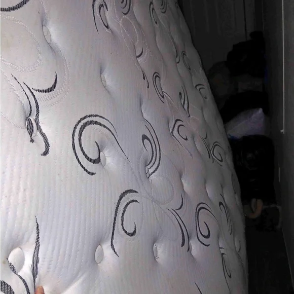 Elegant White and Black Patterned Mattress