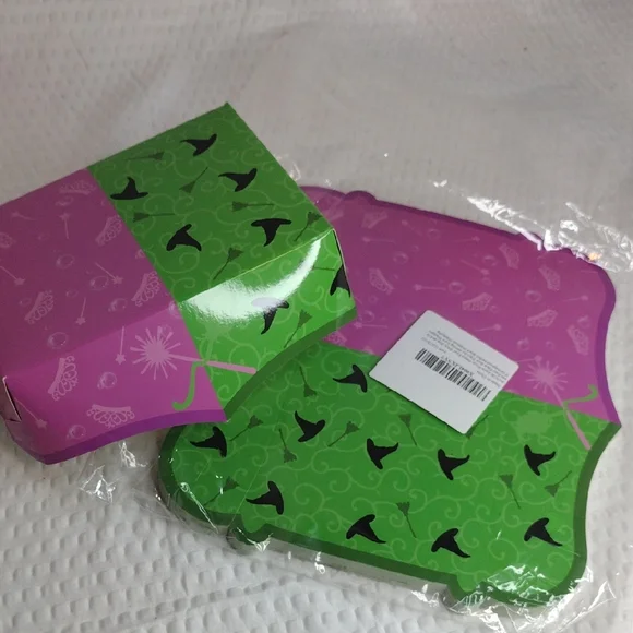 Purple and Green Decorative Wicked Paper Boats For Food/Plates