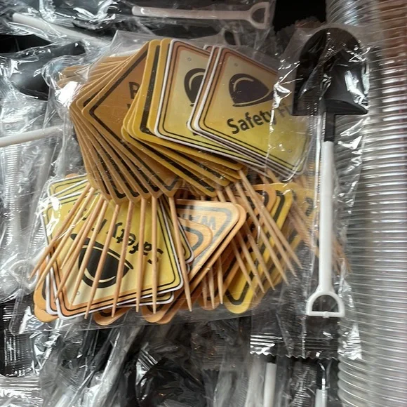 PARTY SUPPLIES CONSTRUCTION