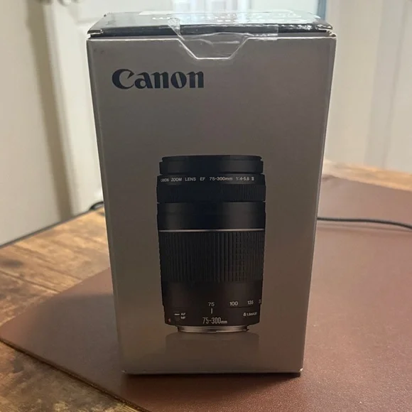 Canon Zoom Lens EF 75-300mm - Black