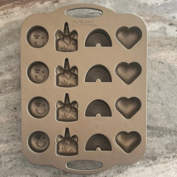 Williams Sonoma Flour Shop Pan
