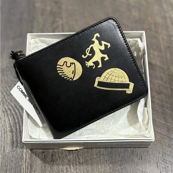 NEW | COMME des GARCONS Luxury Leather Zip Around Mens Wallet