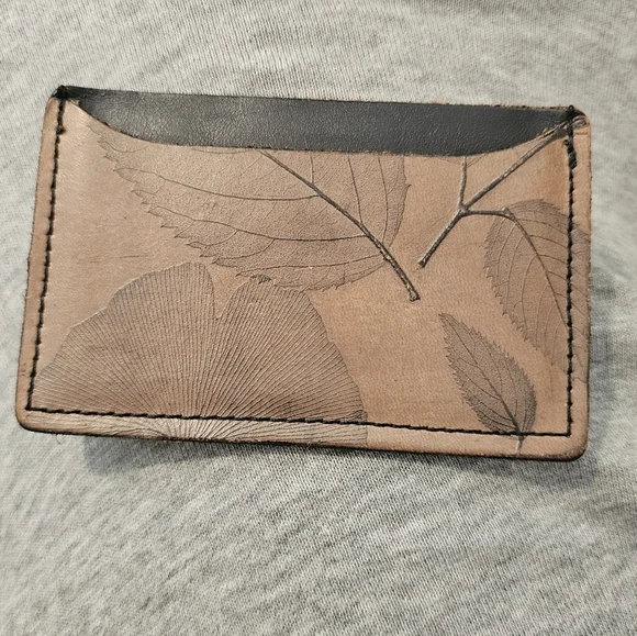 Embossed Slim Leather Tooled Ginkgo Leaf Minimalist Card Case Wallet‎ Handmade