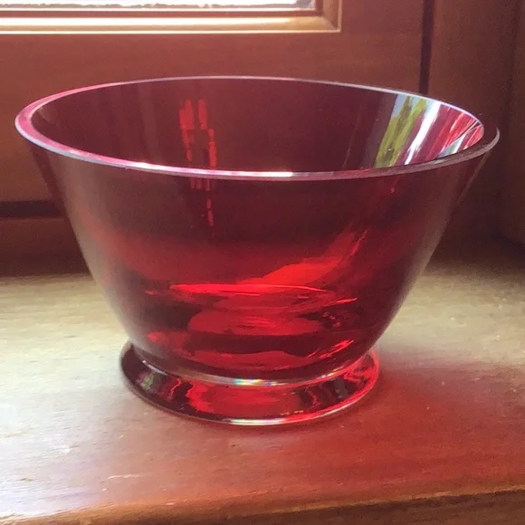 Williams Sonoma red nut bowl new