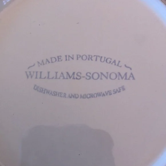 Williams Sonoma Salad/ Soup Bowls