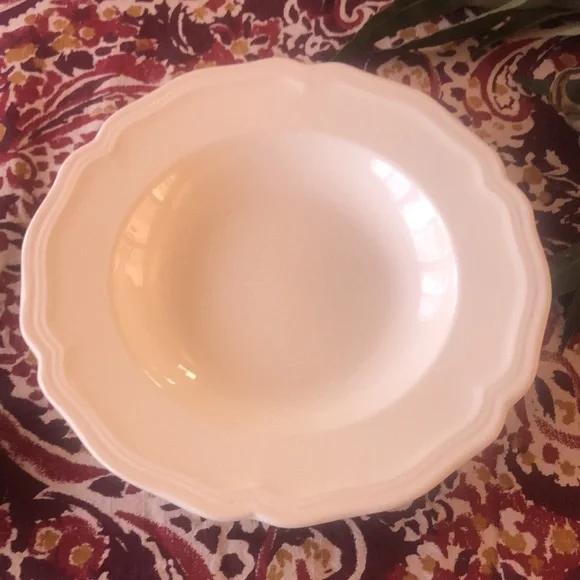 Williams Sonoma Salad/ Soup Bowls
