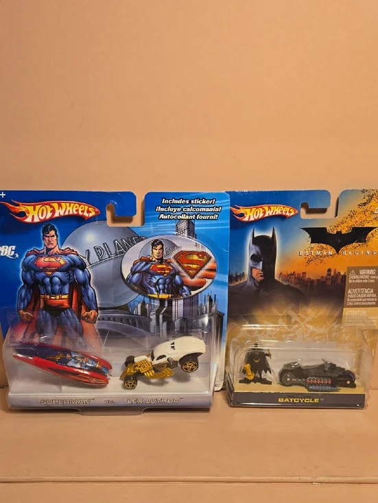 Hot Wheels Superman Twin Pack & Batman Batcycle Toy Vehicle -