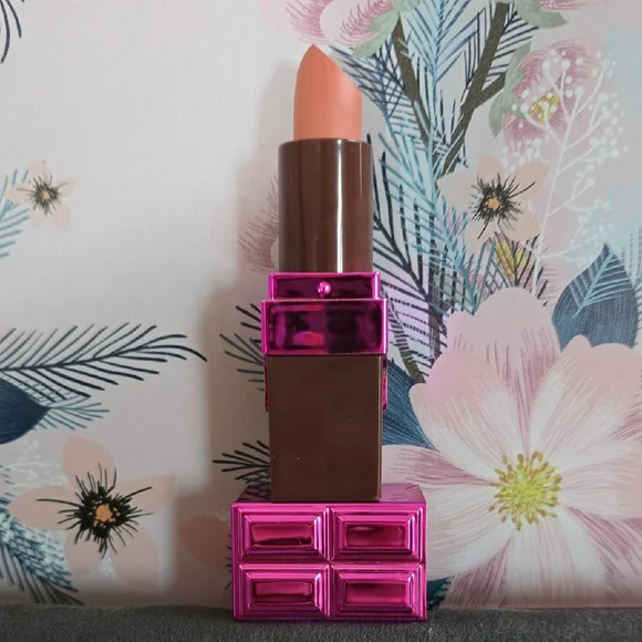 I Heart Revolution Beauty Chocolate Lipstick in 