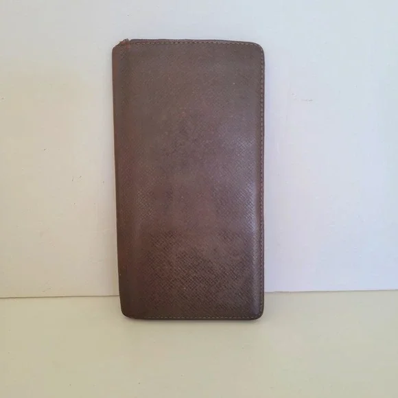 Louis Vuitton Taiga Long Wallet Ardoise Leather Bifold Card Holder MI1013 France