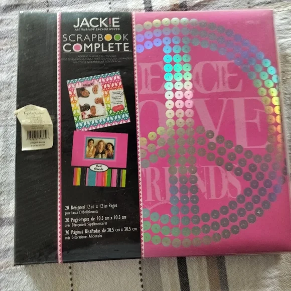 Tapestry By C.R. Gibson Complete Scrapbook Peace Love Friends‎