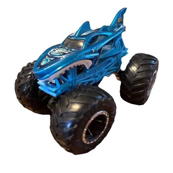 Hot Wheels Monster Trucks Shark Wreak 2020 Epic Loop Challenge Playset Exclusive