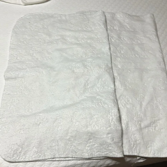 2 Mattress Pads (25x36) washable