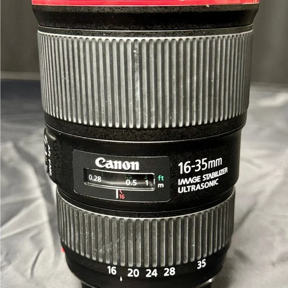 Canon EF 16-35mm f/4 L IS USM Zoom Lens - Great Condition!