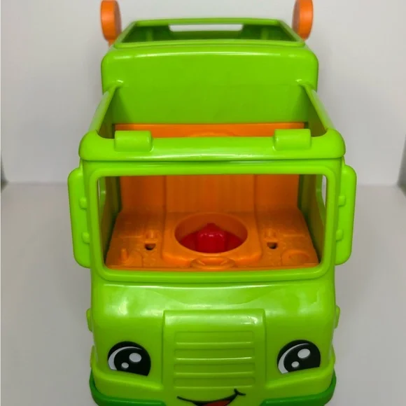 Fisher-Price Little People‎ Recycling Truck