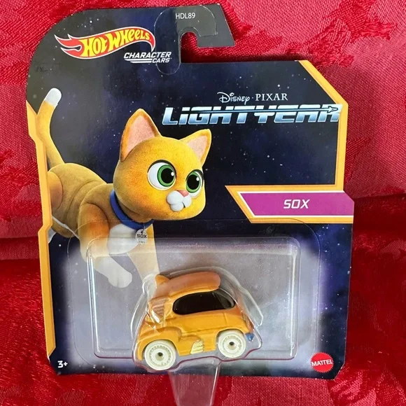 Hot Wheels Disney Pixar SOX Lightyear character car vehicle