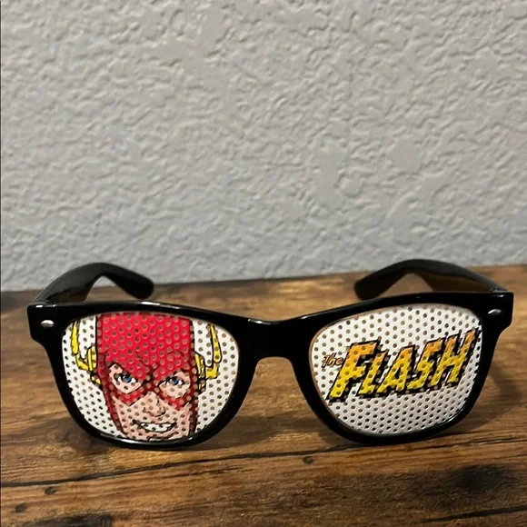 Kids Flash Character Sunglasses - Black