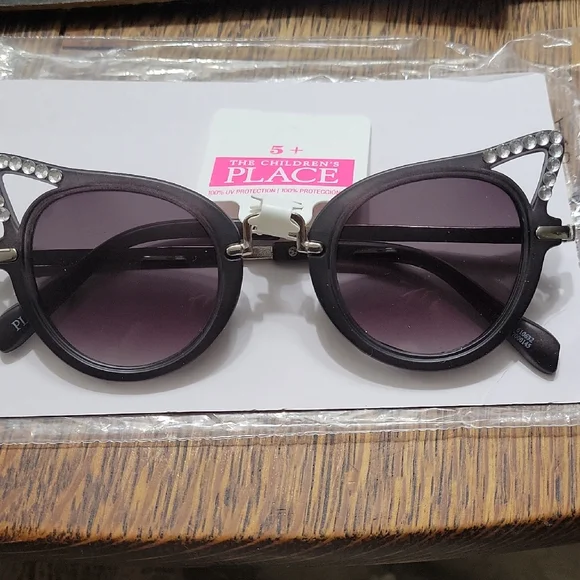 THE CHILDRENS PLACE CAT EMBELLISHED SUNGLASSES KIDS NWT