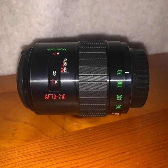 Kalimar MC AF Zoom Macro Lens 70-210 F/3.9 Minolta A Mount and HCE 52mm Filter