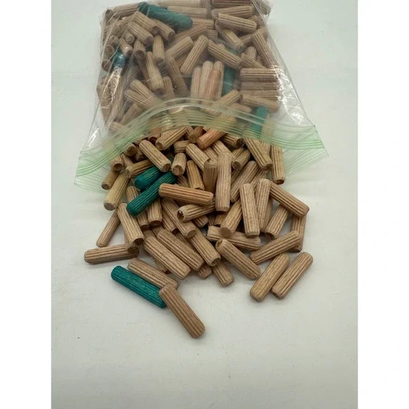 Wood Dowel Pin Lot, Shelf Pegs, 200 count 1 1/4
