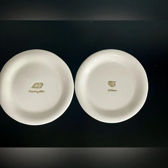 2 Williams Sonoma Beige Appetizer Plates