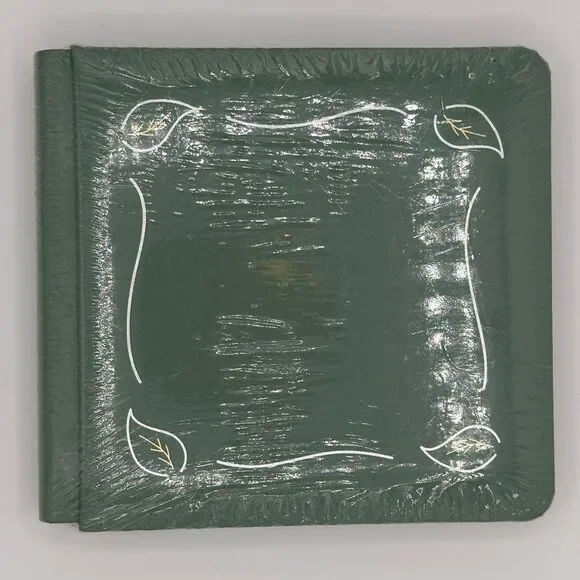 New-Creative Memories 7 x 7 Green W/Silver & Gold Foliage Strap-hinge Album