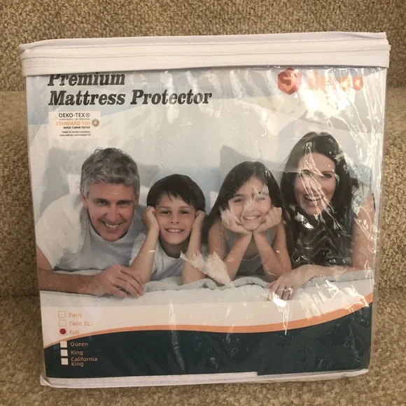 Premium Waterproof Mattress Protector Bed Cover Pad - Full size