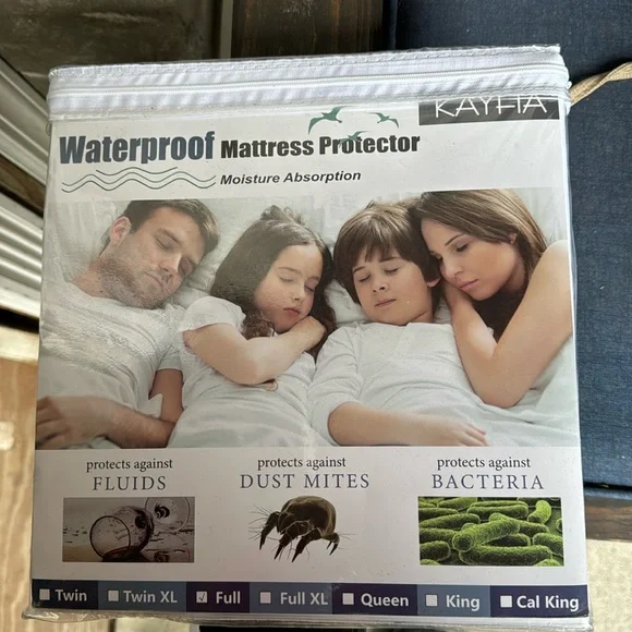 Full-size waterproof mattress, protector