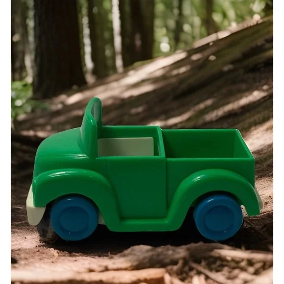 Vintage ILLCO GREEN CAR VEHICLE Blue Wheels Two Seats Jim Henson Muppets‎