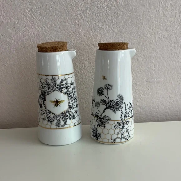 Williams Sonoma Honeycomb Ceramic Oil Containers Set of 2