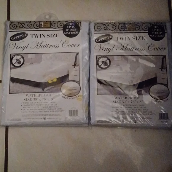 2 Twin Size 39 × 76 Mattress Cover