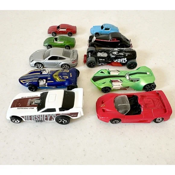 Lot of 10 Vintage Zee Toy Cars Tootsie‎ & Hot Wheels Toy Cars Metal Multi Color