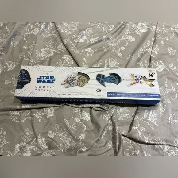 Williams Sonoma Star Wars cookie cutters 4pcs