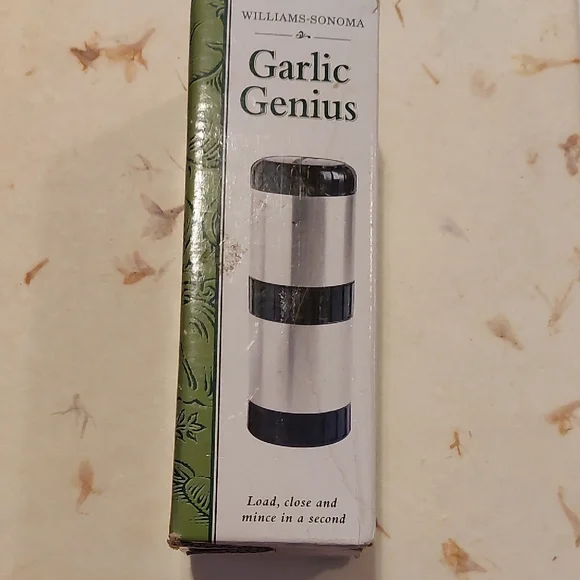 Williams Sonoma Garlic Genius Silver and Black