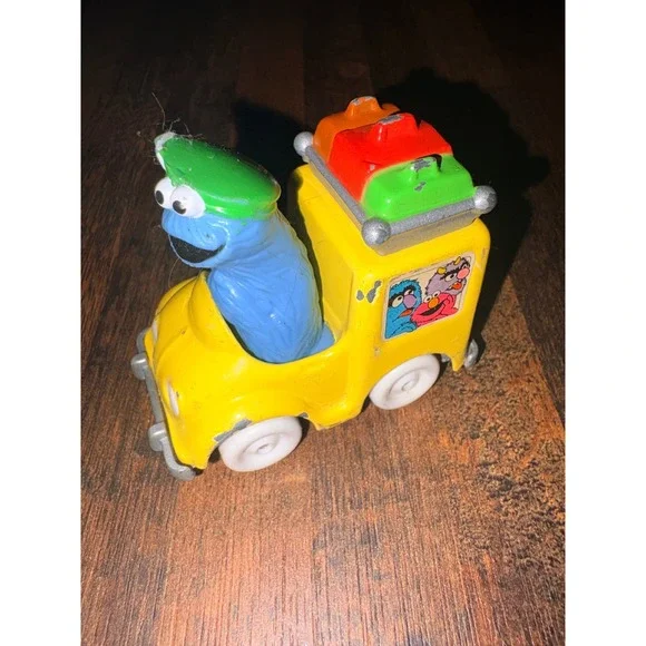 Vtg 1983 Playskool Sesame Street Cookie Monster Driving Taxi Diecast Car‎ Rare