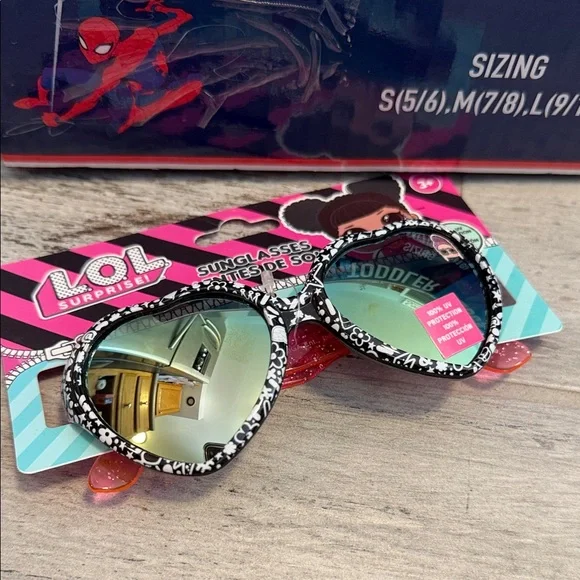 L.O.L. Surprise! Kids Sunglasses - Black and White