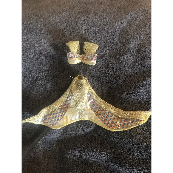 Vintage Barbie Mermaid Gold Top t &‎ Tail -
