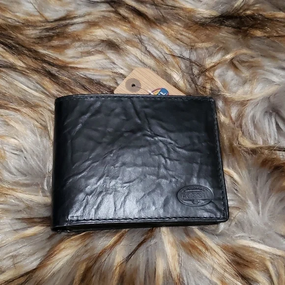 Fossil black textured leather bifold wallet nwt