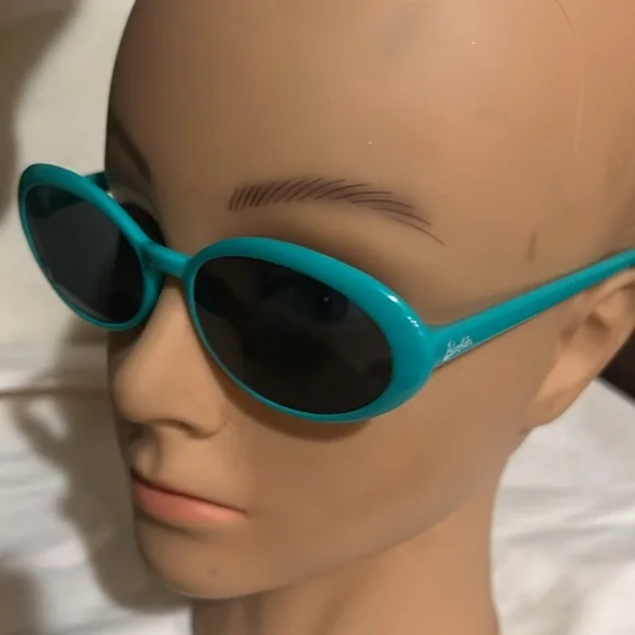 Lil Barbie Sunglasses blue. OS