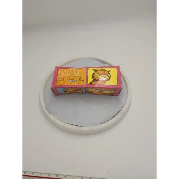 GARFIELD THE CAT - Vintage AVON 1978 Brush and Comb Set NIB