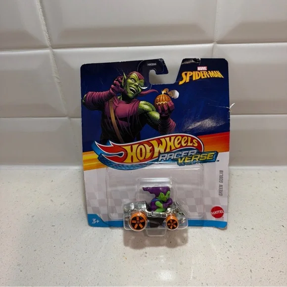 2024 Hot Wheels Racer Verse Marvel Spider Man GREEN GOBLIN NEW