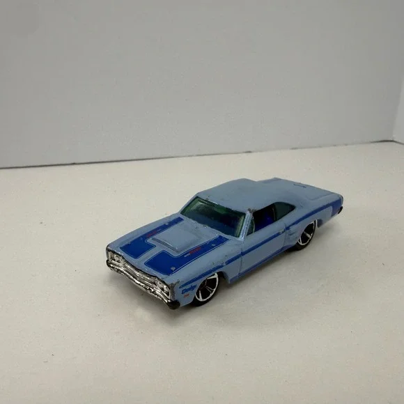 2011 Hot Wheels '69 Dodge Coronet Super Bee Blue
