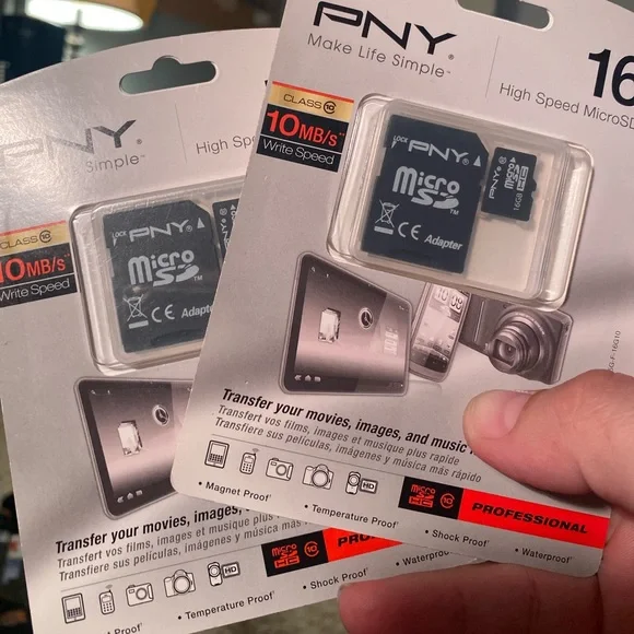 📹📸 NEW IN BOX📹📸PNY 16GB MicroSD