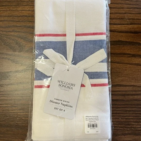 NWT Williams Sonoma Harbor Stripe 4 Dinner Napkins