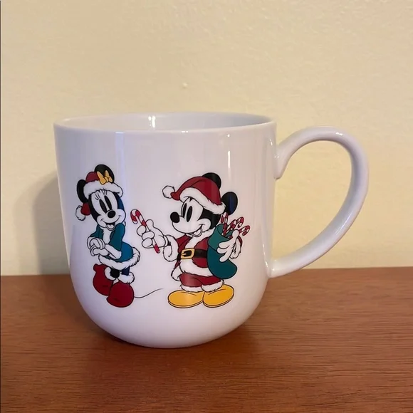 Williams Sonoma Disney Mickey & Minnie Christmas Mug